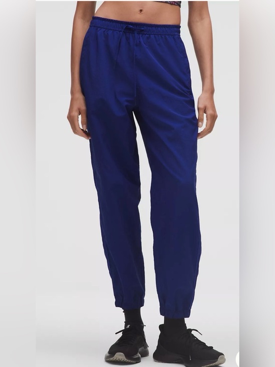 lululemon athletica Pants - NWT Lululemon license to train woven MR jogger Size XS Deep Sea Blue
